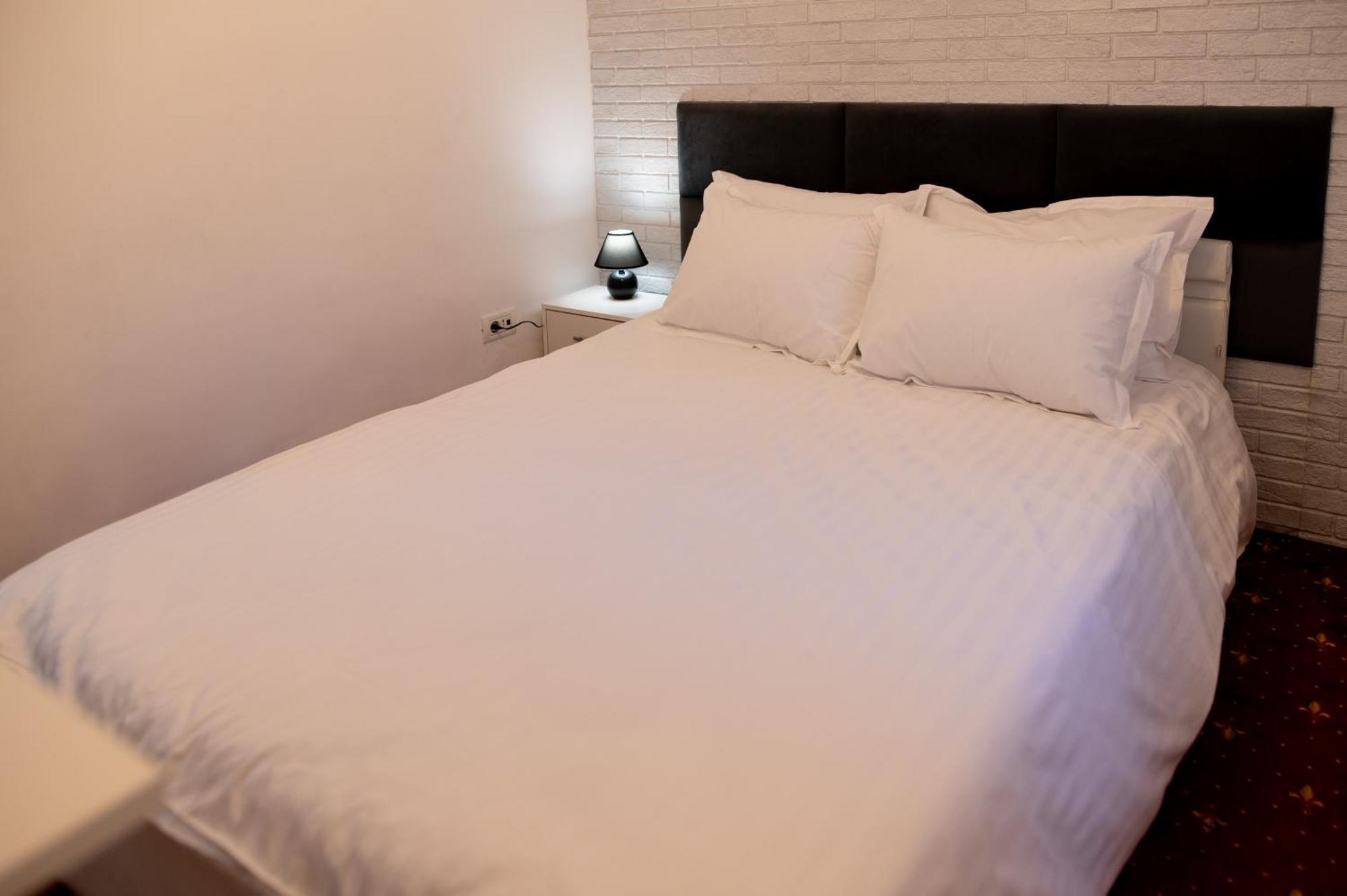 Moise House - Kosher Aparthotel Бухарест Экстерьер фото